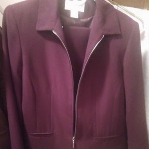 Women's Norton McNaughton sz 6/8 burgundy suit